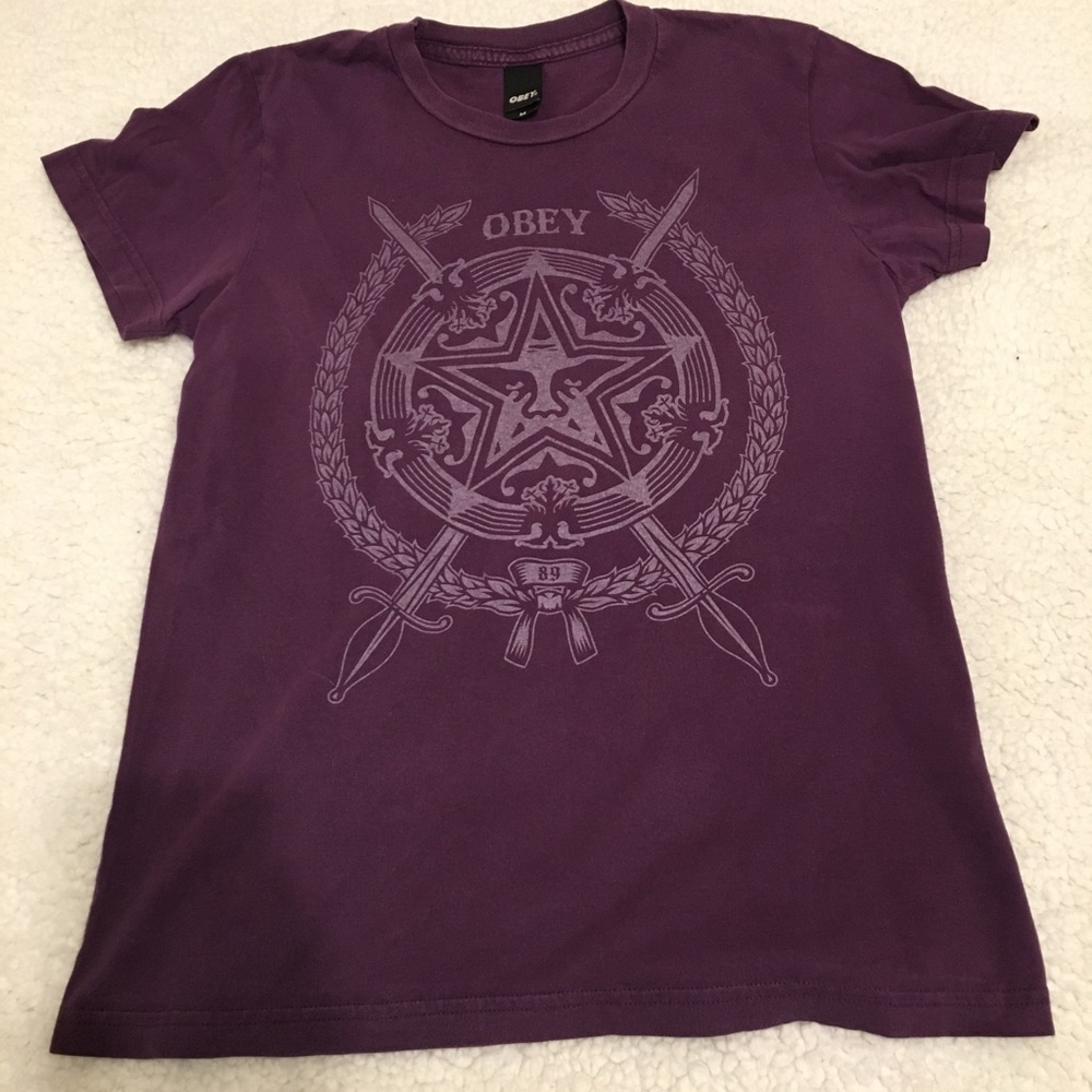 “Vintage” Obey Crew Neck T-shirt